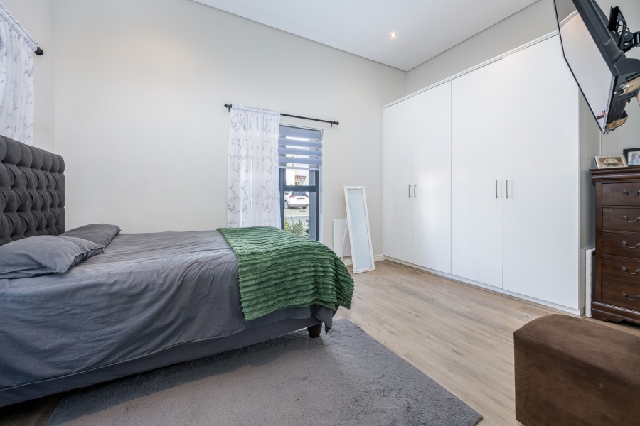 3 Bedroom Property for Sale in Jakarandas Western Cape